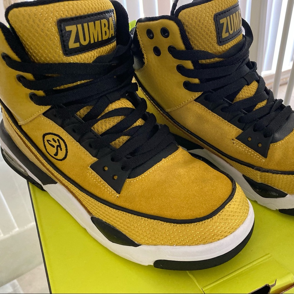 Zumba High Top Dance Max Z Slide Yellow Shoes Size 8- good used condition